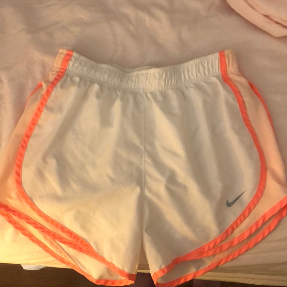 Nike Athletic White shorts 🤍🧡